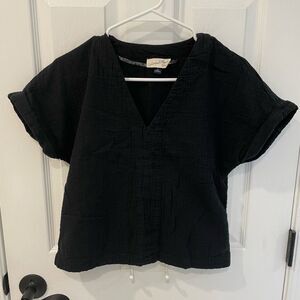 Universal Thread Black V Neck 100% Cotton Cropped Tee Women’s Size XS
